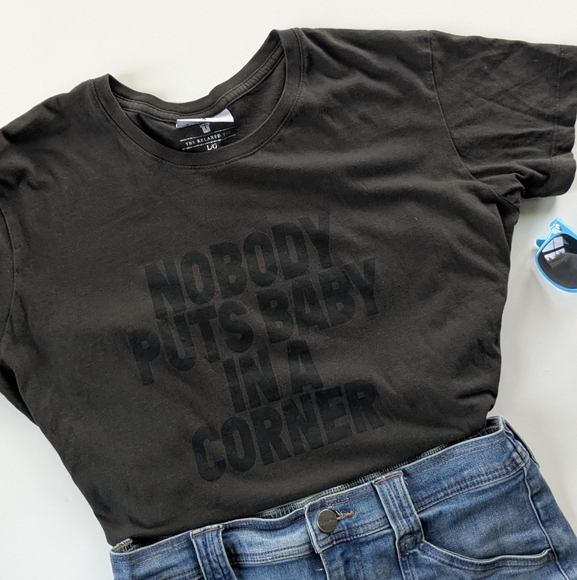 Nobody Puts Baby In A Corner Black on Black T-shirt Size L Dirty Dancing - Picture 2 of 6